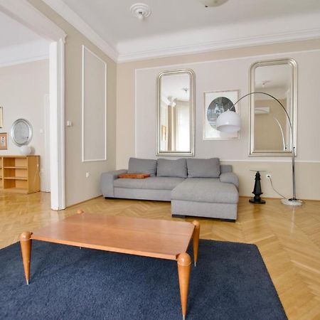Standard Apartment By Hi5 - Kecskemeti Street Suite Budapeste Exterior foto